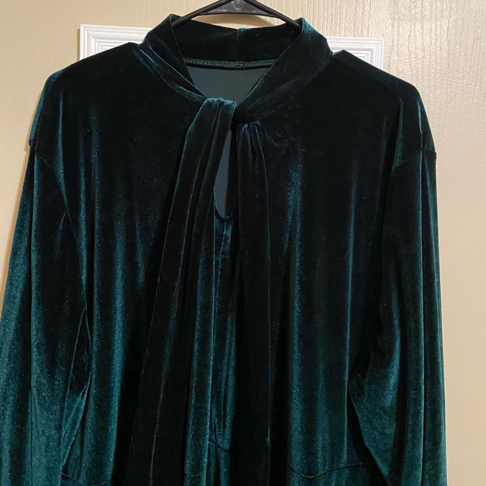 SHEIN Velvet Green Dress. Size 4XL.